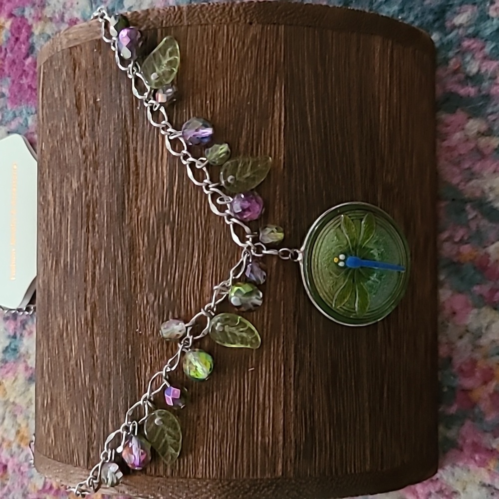 Dragonfly necklace. LoLo by New Dimensions